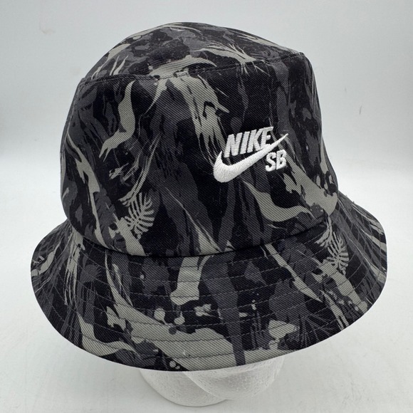 Nike SB Bucket Hat Camo Print Bird Logo White Embroidered Skateboarding - Picture 1 of 6